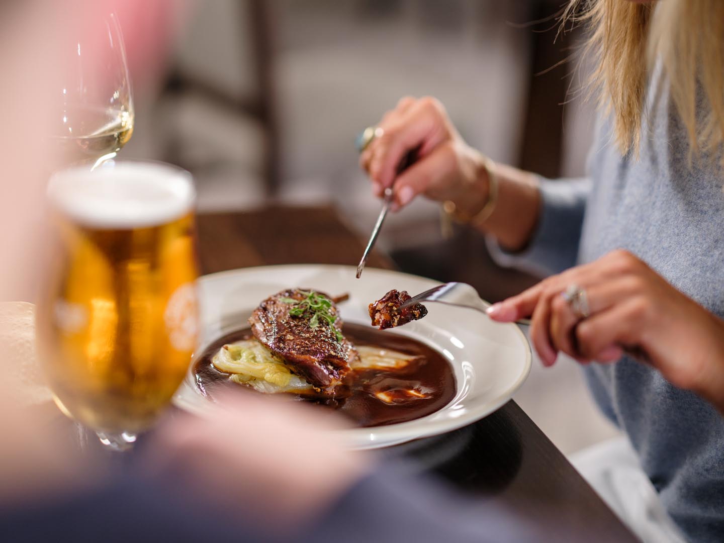 Cairns Bar and Restaurant in Perth